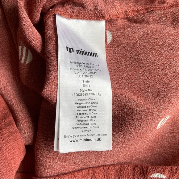 Minimum Coral Patterned Short Sleeved Blouse Size 34 or US XS - Picture 8 of 8